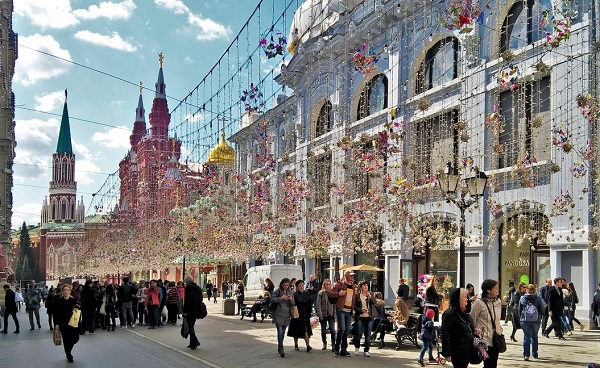 Вакансия стрит-ритейла Москвы достигла площади двух крупных ТЦ