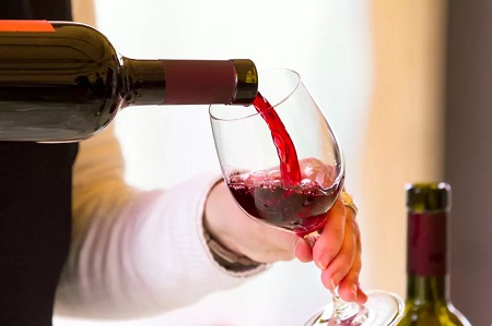 Московские магазины оштрафовали на 27 млн руб. за нарушение маркировки вина